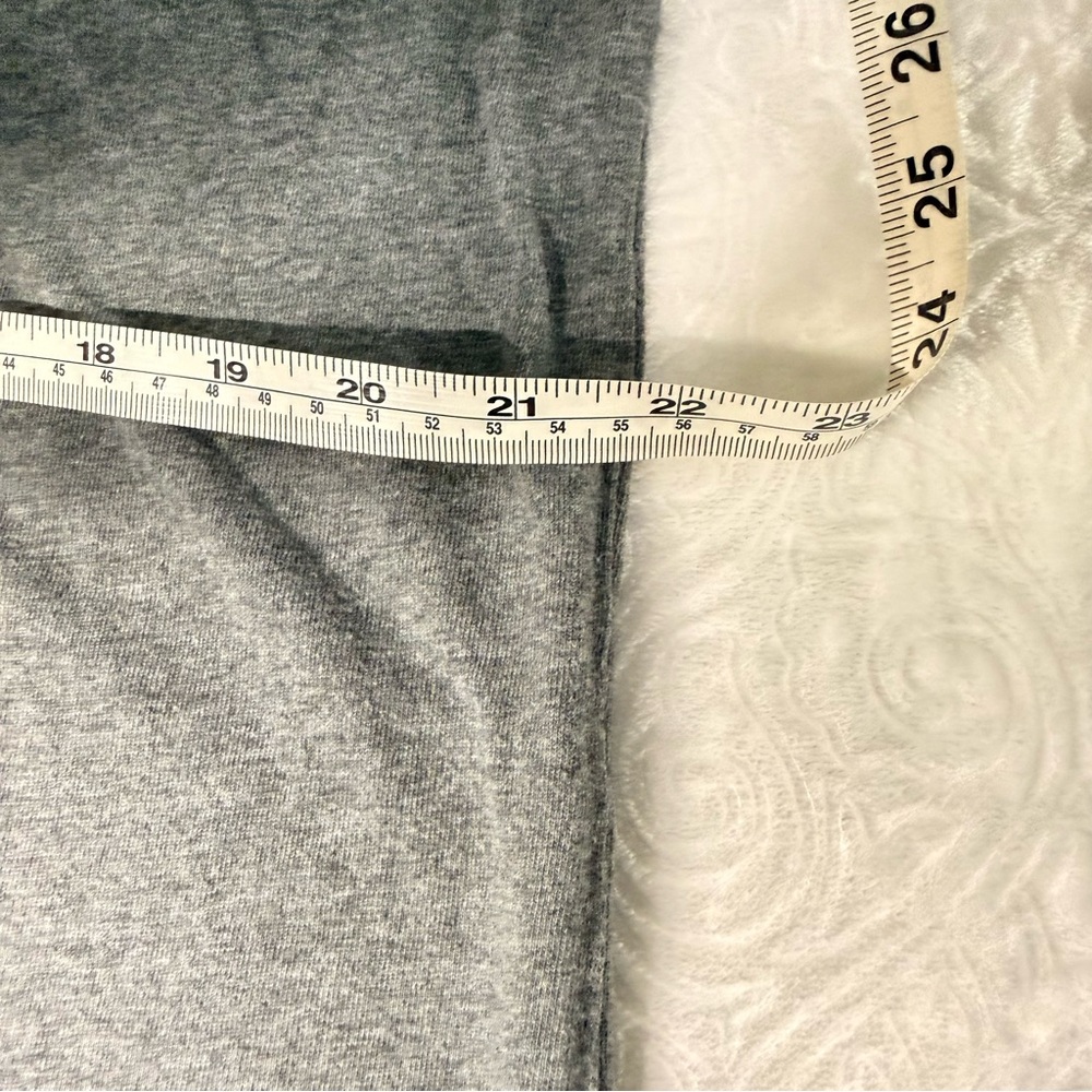 CAT Men’s Gray Logo Graphic T-Shirt Size M - Picture 9 of 9